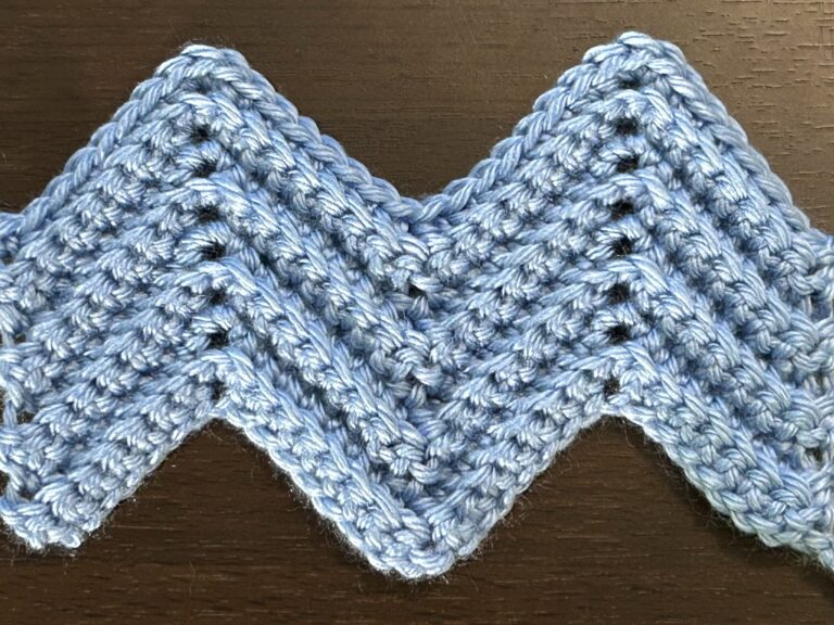 zigzags made with crochet