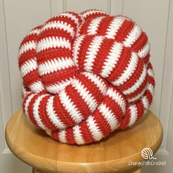 2 color knot pillow Striped Knot Pillow Crochet Pattern